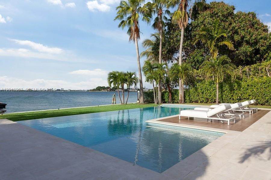 7972 Biscayne Point Cir - Photo 1