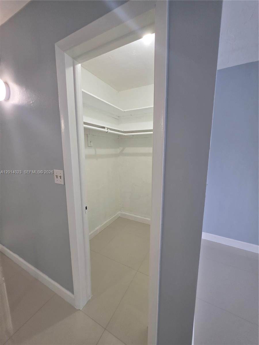 https://bt-photos.global.ssl.fastly.net/miami/1280_boomver_1_A12014023-2.jpg