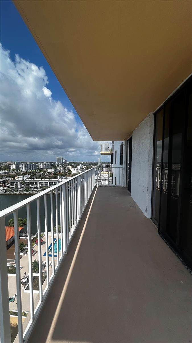https://bt-photos.global.ssl.fastly.net/miami/orig_boomver_1_A12014044-2.jpg