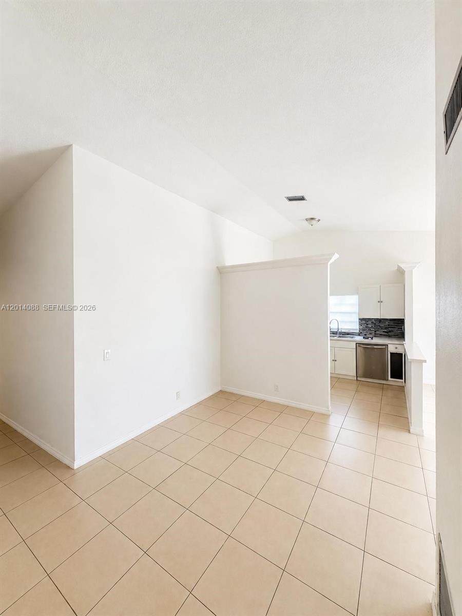 https://bt-photos.global.ssl.fastly.net/miami/orig_boomver_1_A12014088-2.jpg