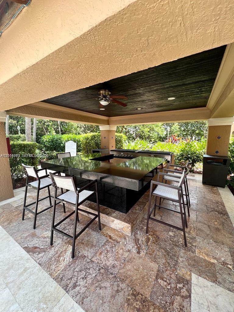 https://bt-photos.global.ssl.fastly.net/miami/orig_boomver_1_A12014373-2.jpg