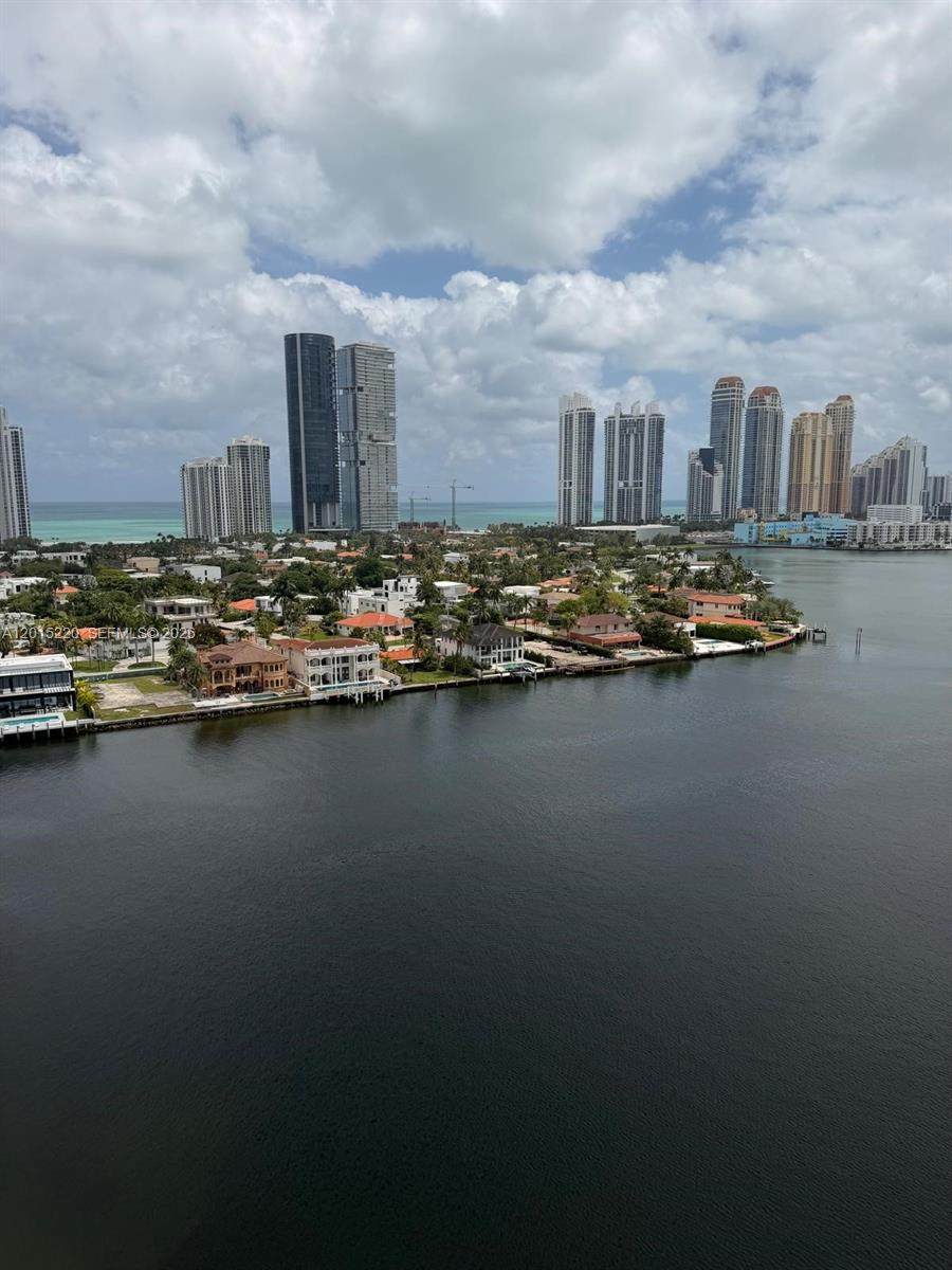 https://bt-photos.global.ssl.fastly.net/miami/orig_boomver_1_A12015220-2.jpg