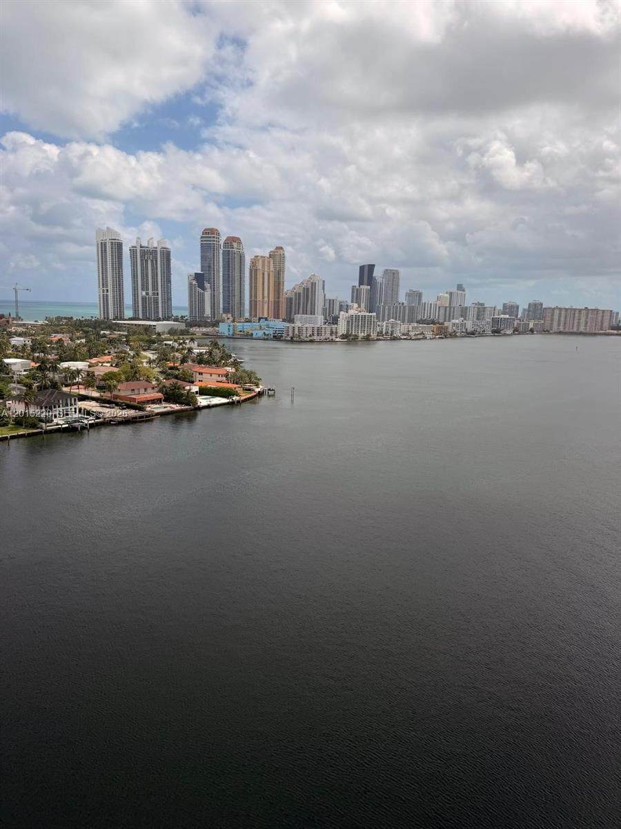 https://bt-photos.global.ssl.fastly.net/miami/orig_boomver_1_A12015220-2.jpg