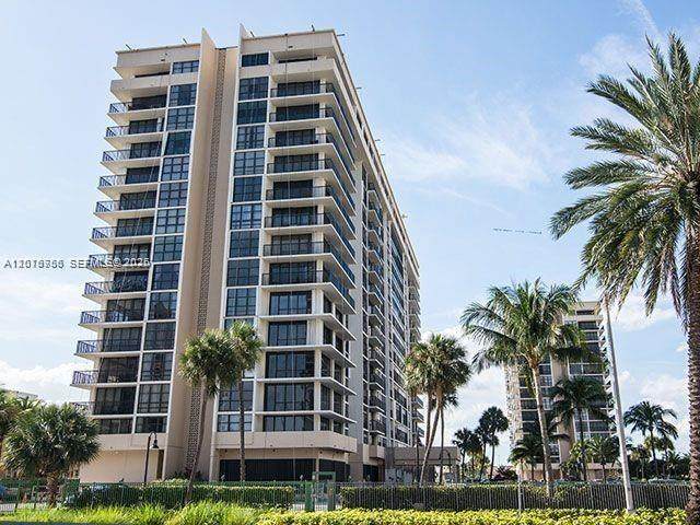 2049 Ocean Dr - Photo 1