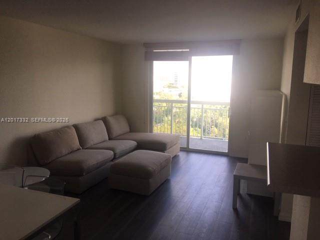 816 11th St - Photo 1