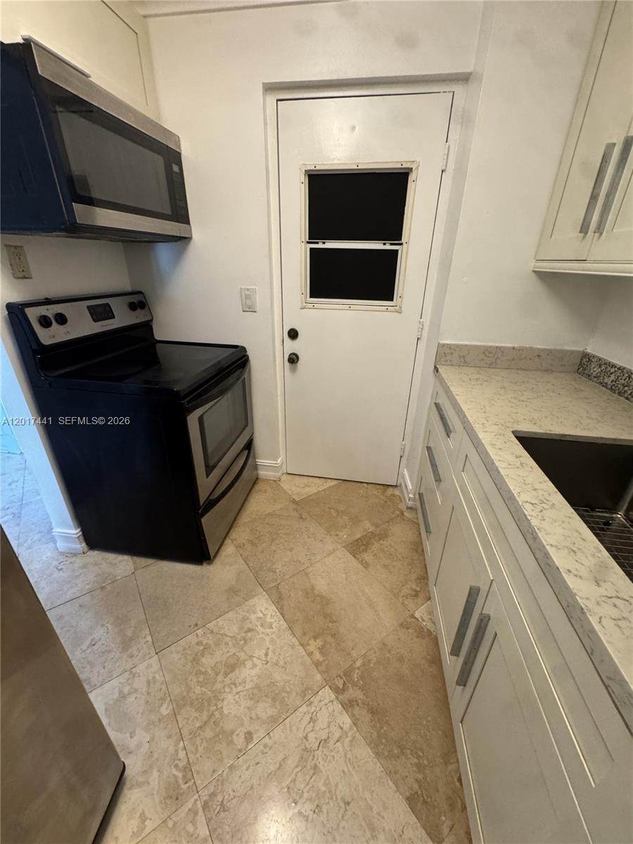 1407 56th St - Photo 1