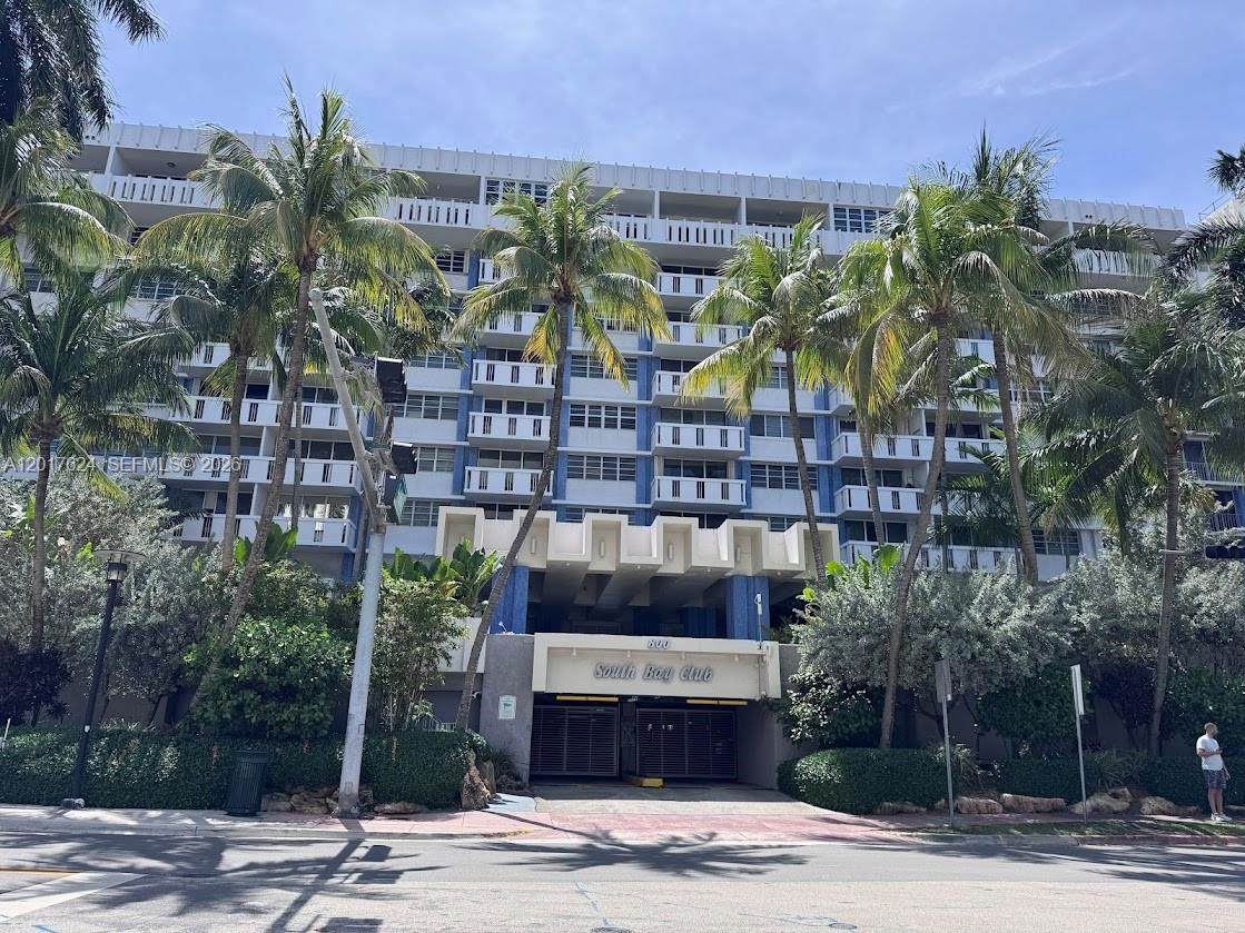 800 West Ave - Photo 1