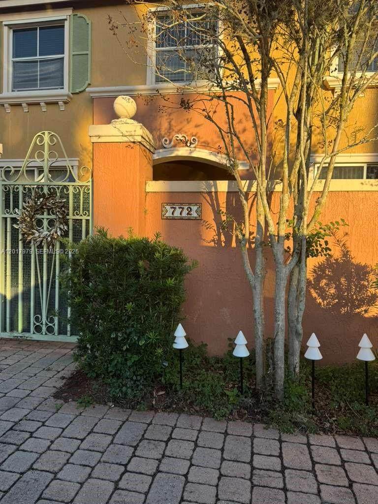 772 106th Ave - Photo 1