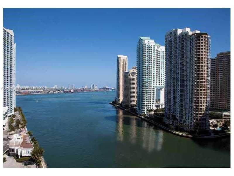 https://bt-photos.global.ssl.fastly.net/miami/orig_boomver_1_A12019163-2.jpg