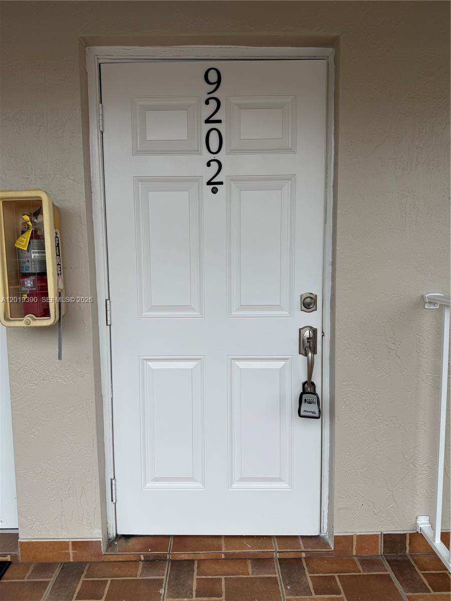 https://bt-photos.global.ssl.fastly.net/miami/1280_boomver_1_A12019390-2.jpg