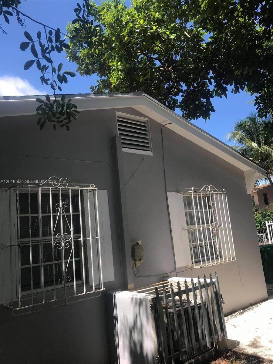 https://bt-photos.global.ssl.fastly.net/miami/orig_boomver_1_A12019562-2.jpg