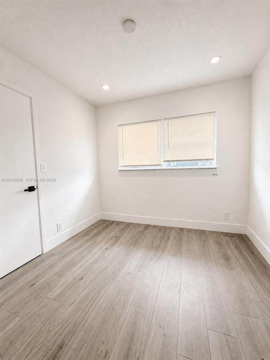 https://bt-photos.global.ssl.fastly.net/miami/orig_boomver_1_A12019806-2.jpg