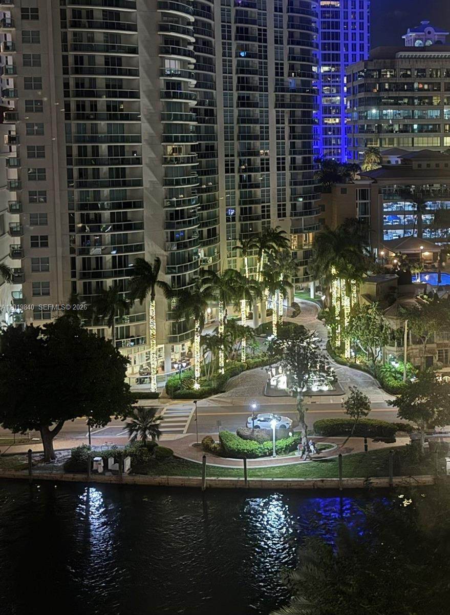 https://bt-photos.global.ssl.fastly.net/miami/orig_boomver_1_A12019840-2.jpg