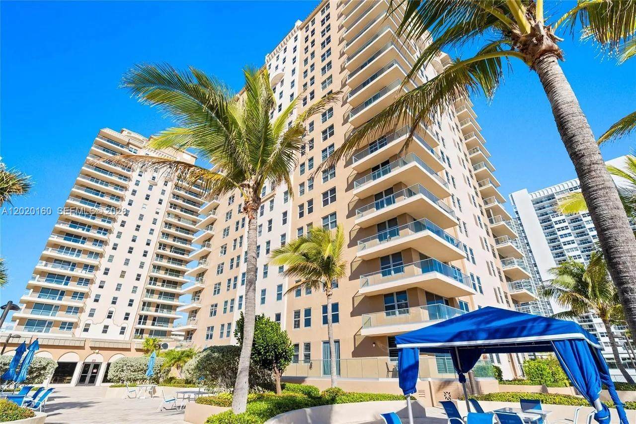 1920 Ocean Dr - Photo 1