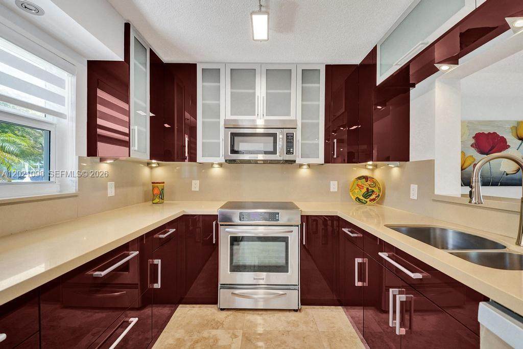 1025 3rd Ave - Photo 1