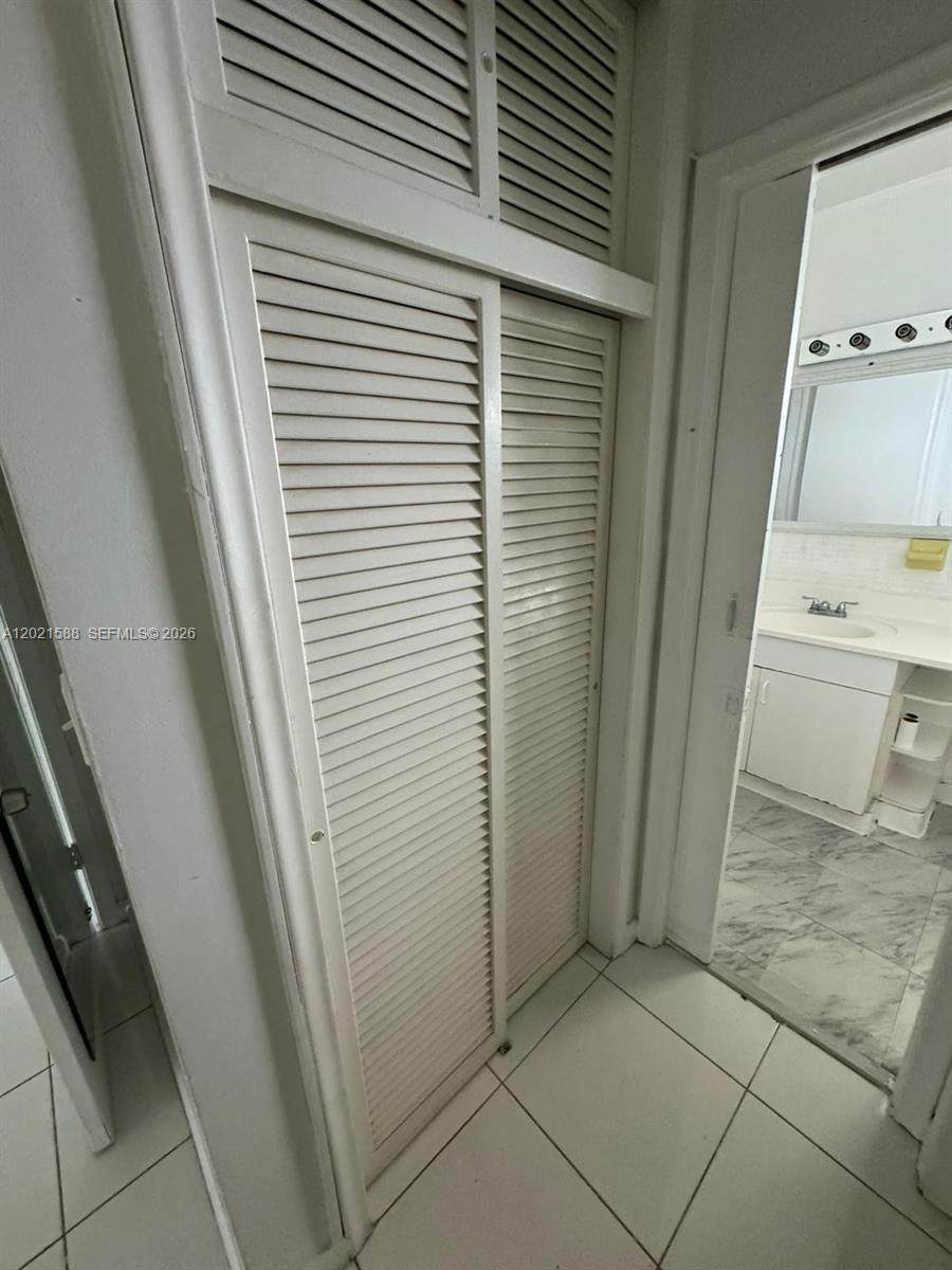https://bt-photos.global.ssl.fastly.net/miami/orig_boomver_1_A12021588-2.jpg