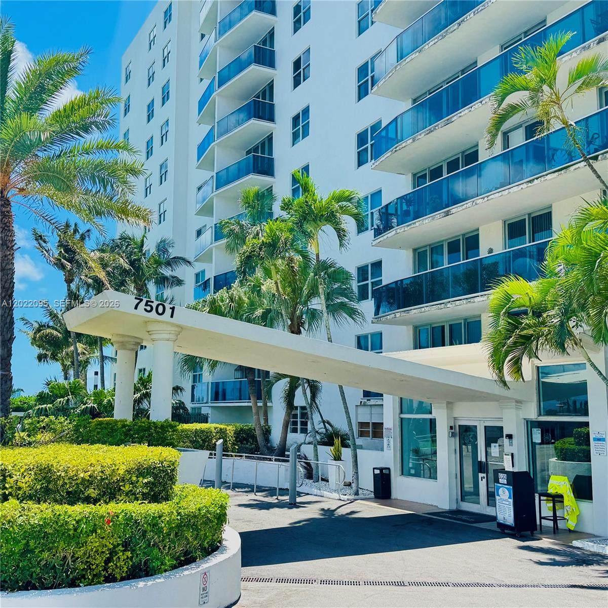 https://bt-photos.global.ssl.fastly.net/miami/orig_boomver_1_A12022095-2.jpg