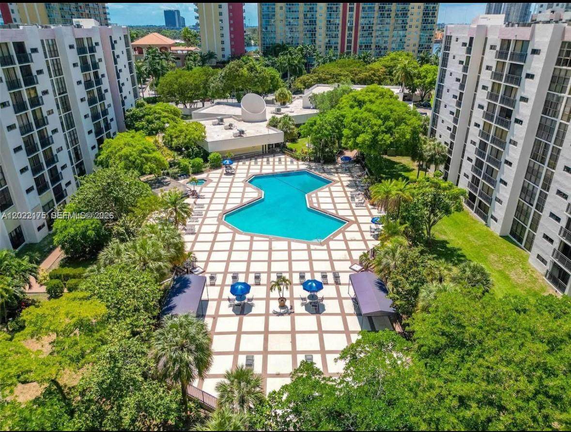 https://bt-photos.global.ssl.fastly.net/miami/orig_boomver_2_A12022175-2.jpg