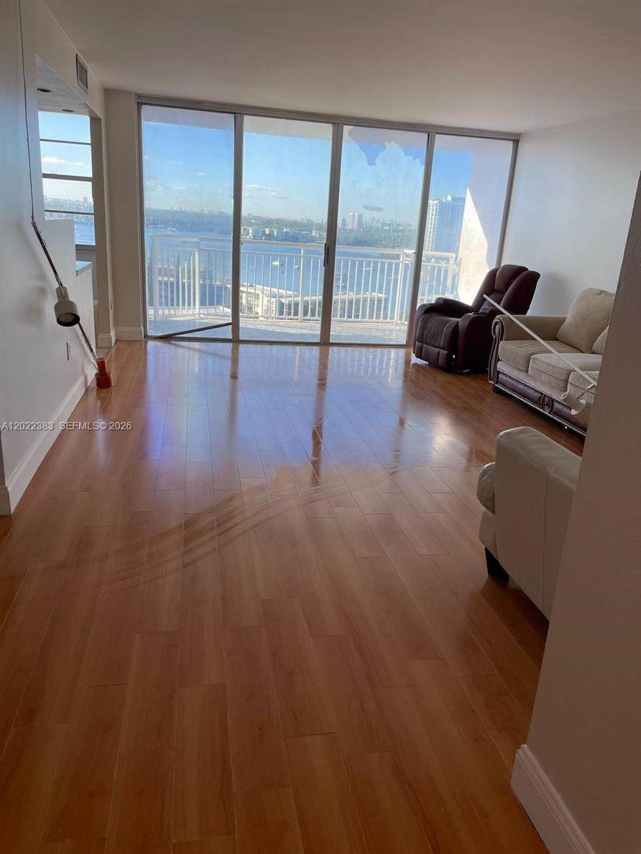 18021 Biscayne Blvd - Photo 1