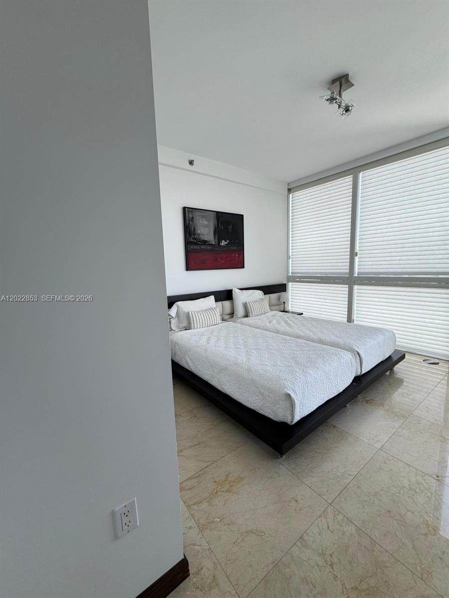 https://bt-photos.global.ssl.fastly.net/miami/orig_boomver_1_A12022853-2.jpg