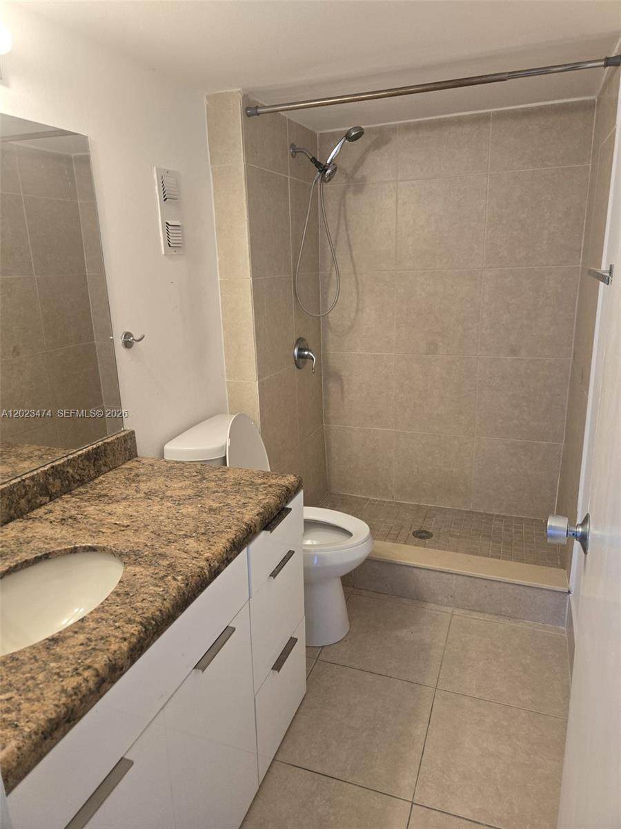 https://bt-photos.global.ssl.fastly.net/miami/orig_boomver_1_A12023474-2.jpg