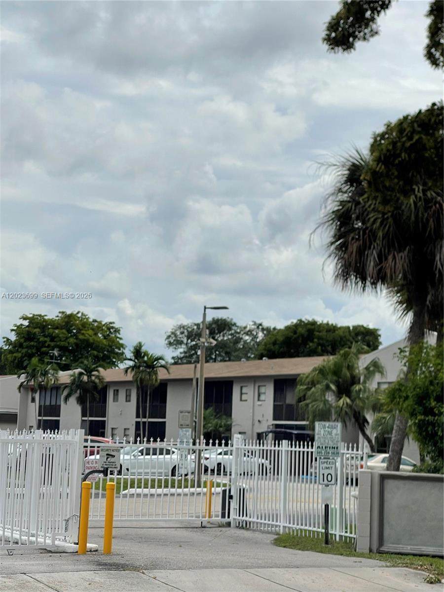 https://bt-photos.global.ssl.fastly.net/miami/1280_boomver_1_A12023699-2.jpg