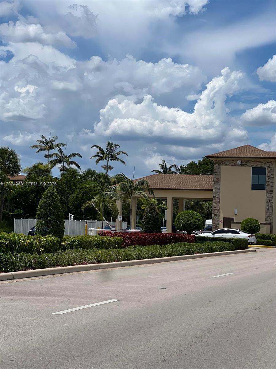 https://bt-photos.global.ssl.fastly.net/miami/orig_boomver_1_A12024958-2.jpg