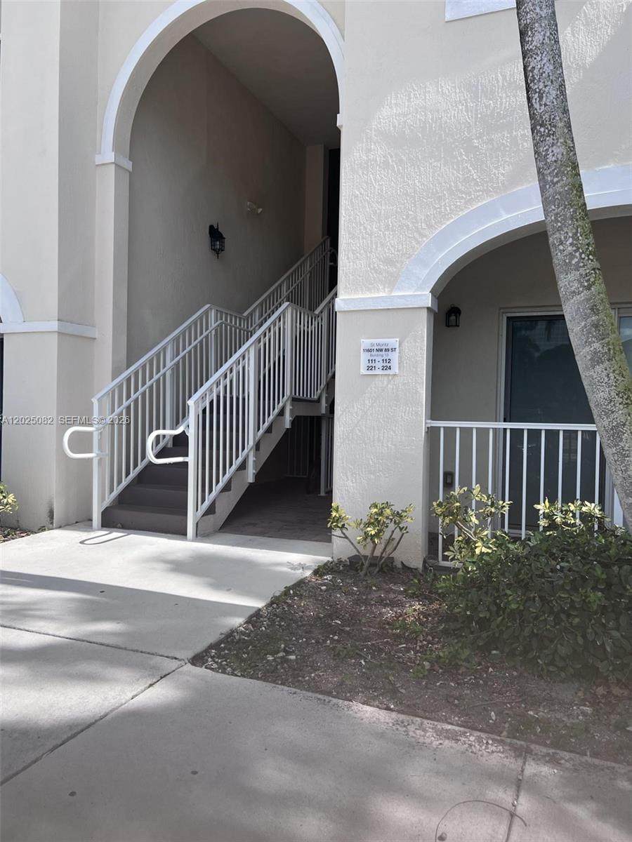 https://bt-photos.global.ssl.fastly.net/miami/orig_boomver_1_A12025082-2.jpg