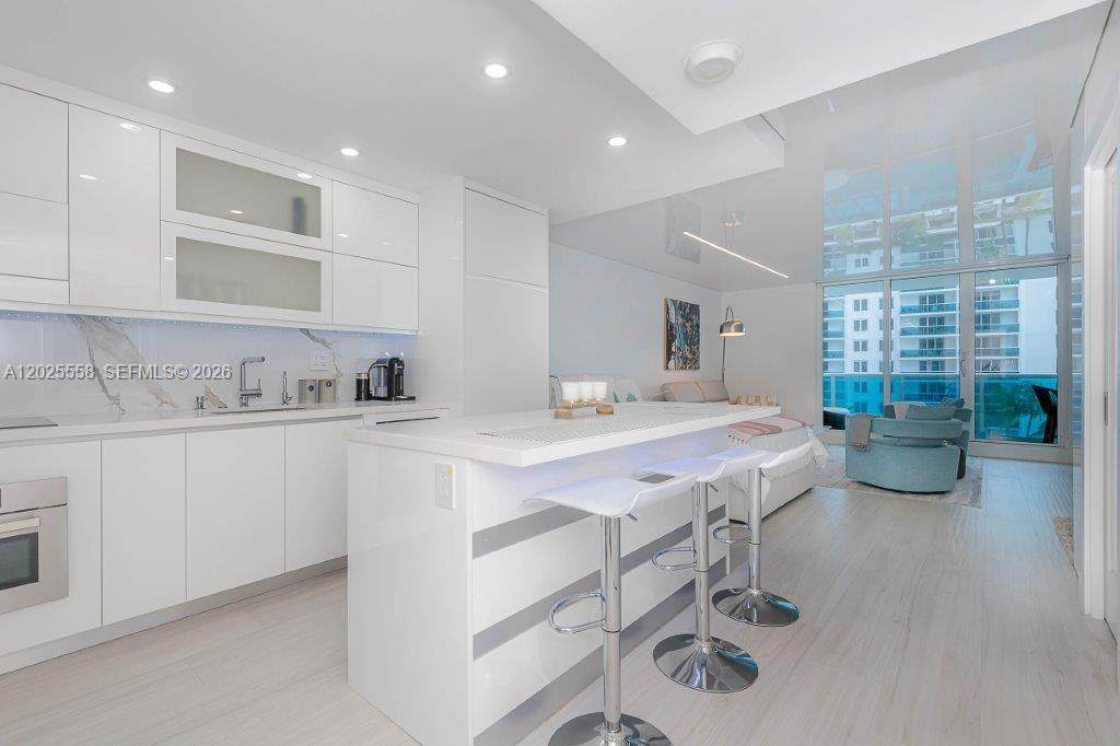 2301 Collins Ave - Photo 1
