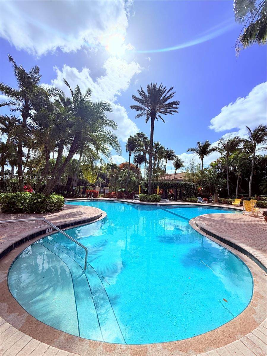 https://bt-photos.global.ssl.fastly.net/miami/orig_boomver_1_A12025673-2.jpg
