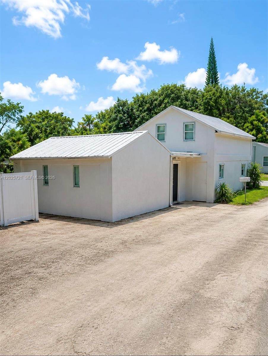 4125 32nd Ct - Photo 1