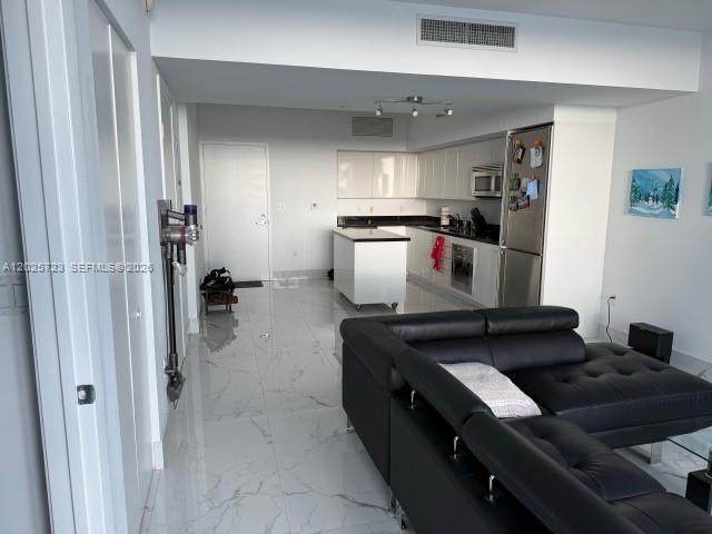 https://bt-photos.global.ssl.fastly.net/miami/orig_boomver_1_A12025723-2.jpg