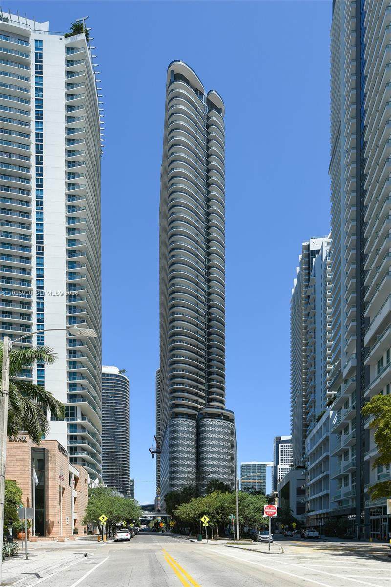 https://bt-photos.global.ssl.fastly.net/miami/1280_boomver_1_A12025920-2.jpg