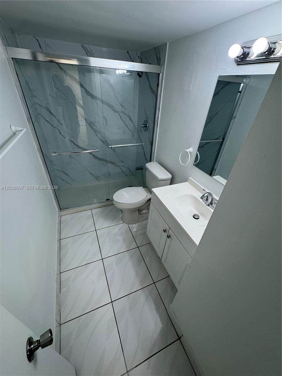 https://bt-photos.global.ssl.fastly.net/miami/orig_boomver_1_A12026007-2.jpg