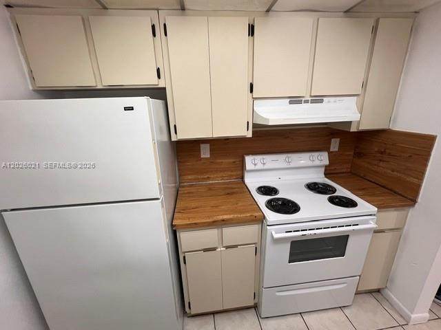 6995 186th St - Photo 1