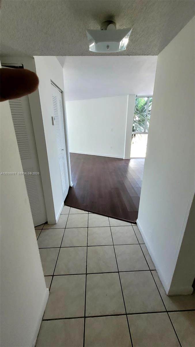 https://bt-photos.global.ssl.fastly.net/miami/orig_boomver_1_A12026021-2.jpg