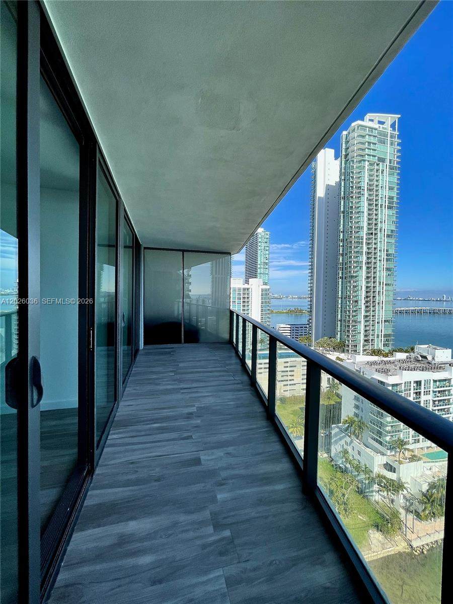 https://bt-photos.global.ssl.fastly.net/miami/1280_boomver_1_A12026036-2.jpg