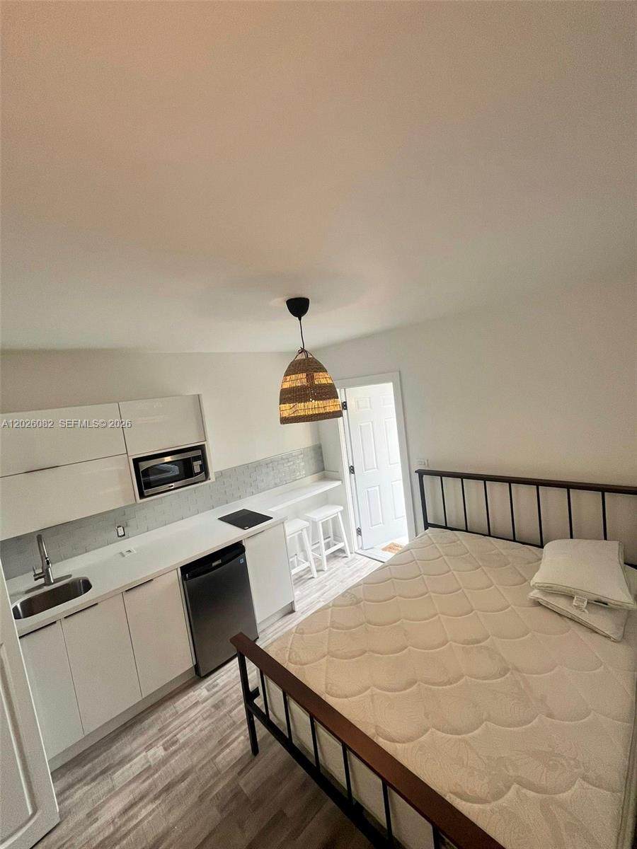 1845 114th St - Photo 1