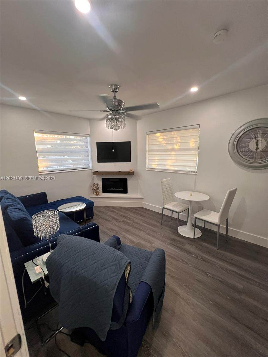 https://bt-photos.global.ssl.fastly.net/miami/orig_boomver_1_A12026189-2.jpg