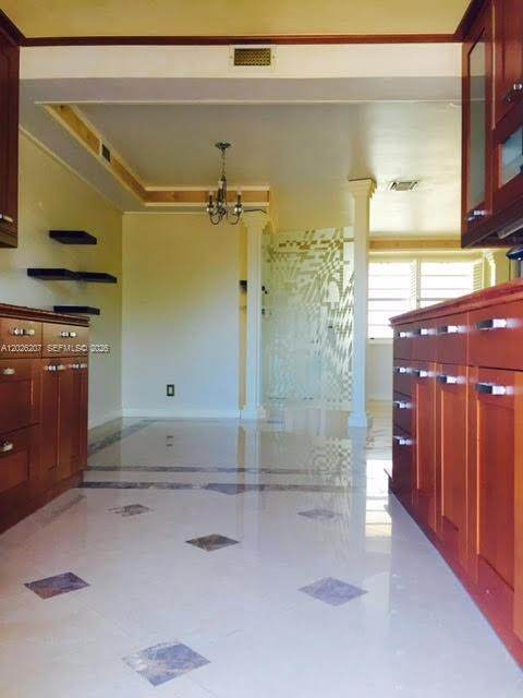 https://bt-photos.global.ssl.fastly.net/miami/orig_boomver_1_A12026207-2.jpg