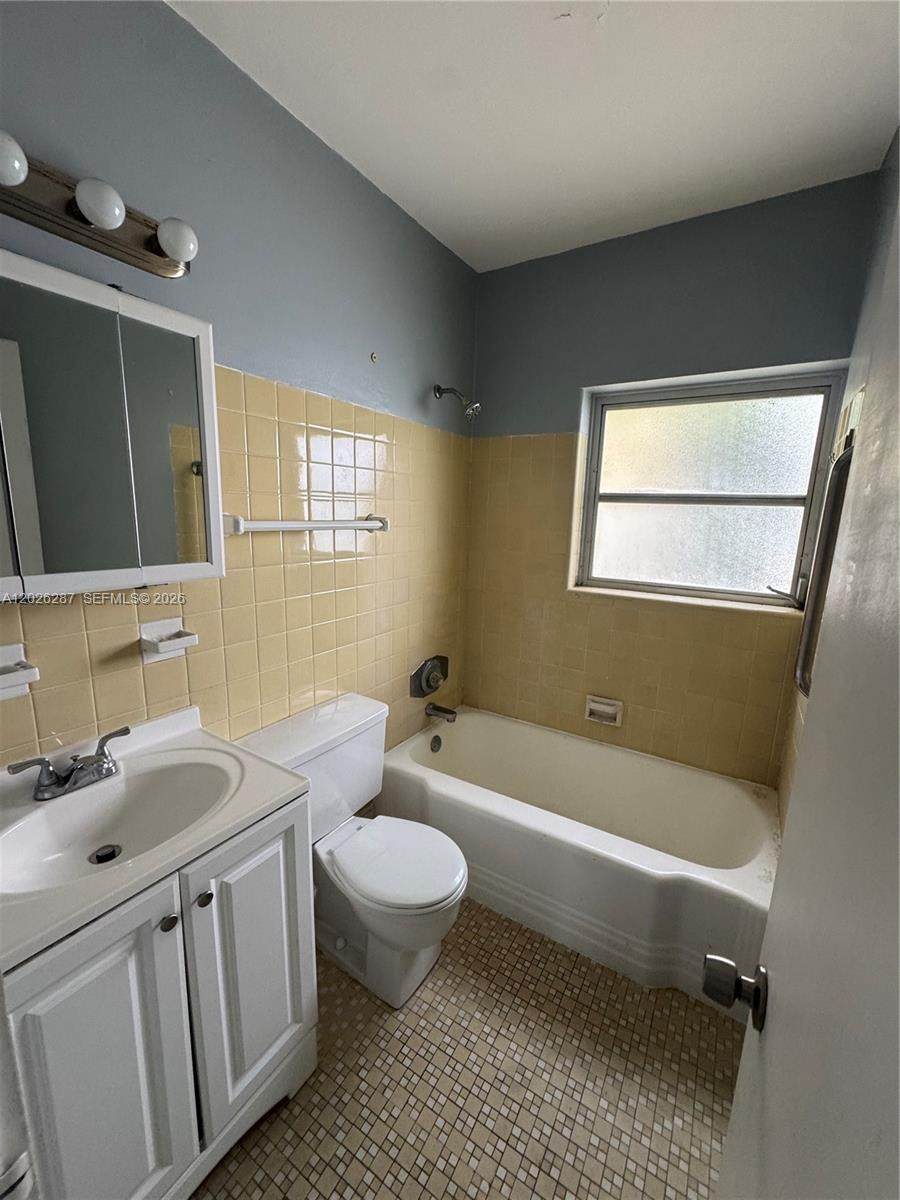 https://bt-photos.global.ssl.fastly.net/miami/1280_boomver_1_A12026287-2.jpg