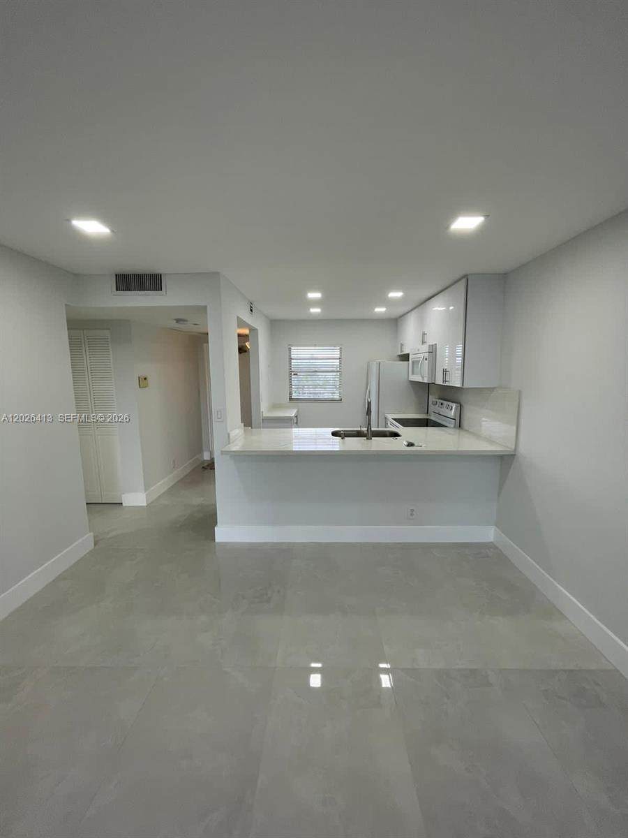 9460 Tangerine Pl - Photo 1