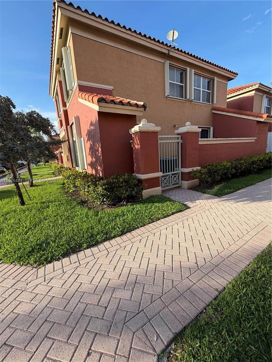 https://bt-photos.global.ssl.fastly.net/miami/orig_boomver_1_A12026481-2.jpg