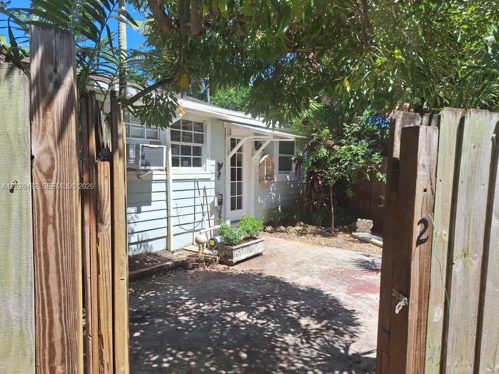 1121 1st Ave - Photo 1