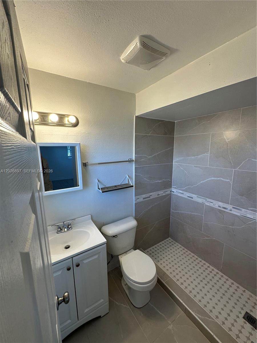 https://bt-photos.global.ssl.fastly.net/miami/1280_boomver_1_A12026597-2.jpg
