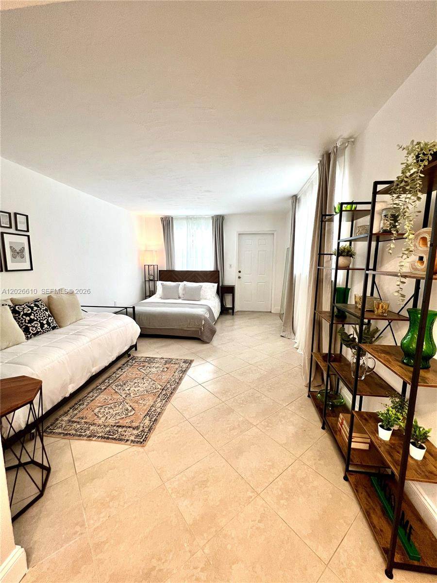 919 Michigan Ave - Photo 1