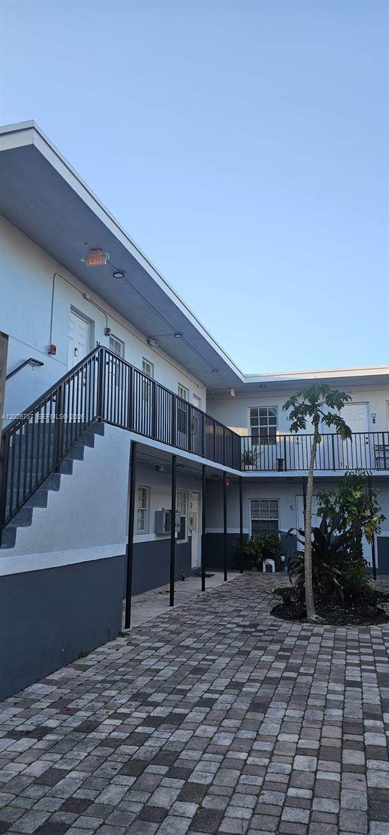 https://bt-photos.global.ssl.fastly.net/miami/orig_boomver_1_A12026757-2.jpg
