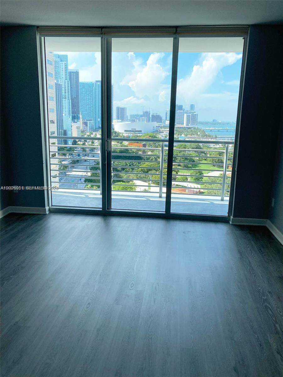 https://bt-photos.global.ssl.fastly.net/miami/orig_boomver_1_A12026951-2.jpg