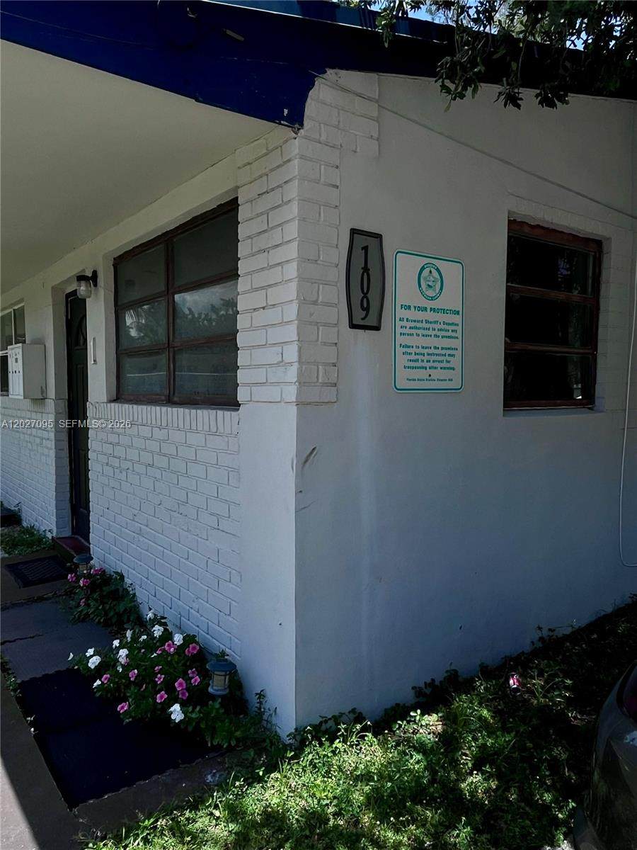 109 14th Way - Photo 1