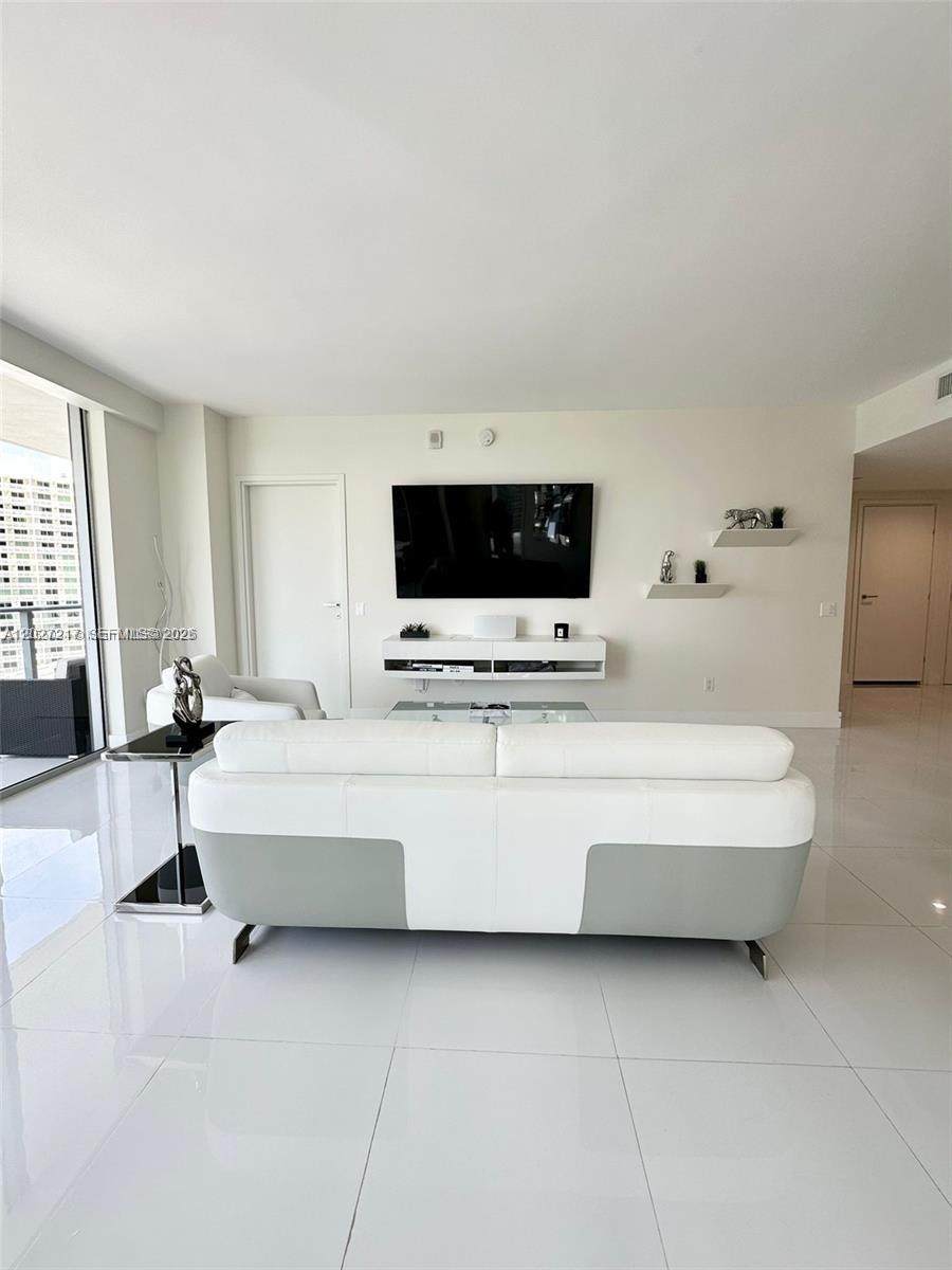 https://bt-photos.global.ssl.fastly.net/miami/orig_boomver_1_A12027217-2.jpg